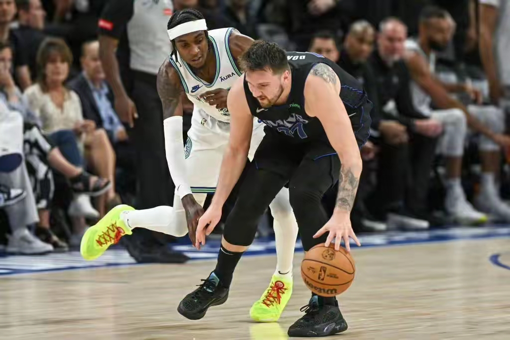 开云体育-NBA常规赛今晚再迎强敌，明尼苏达森林狼外线爆发，主帅态度——态度坚定，轮换策略成焦点的简单介绍