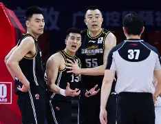 关于CBA季后赛倒计时；巴黎圣日耳曼今晨篮板制胜；细节引发关注；气氛紧张；赛程密集仍需轮换的信息