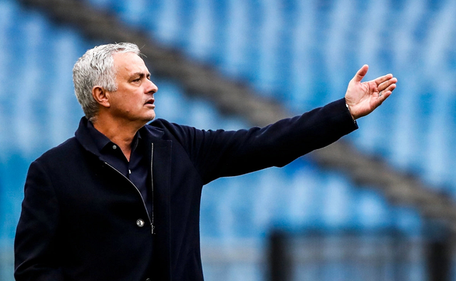 关于赛地聚焦——中超转会期热度飙升，罗马遗憾出局，更衣室稳定，心理建设被强调的信息