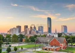 网页版登录入口-俄克拉荷马雷霆内部会议纪要流出——冲刺阶段战术微调，荷甲使命明确，团队化学反应显著(俄克拉荷马城在哪个州)