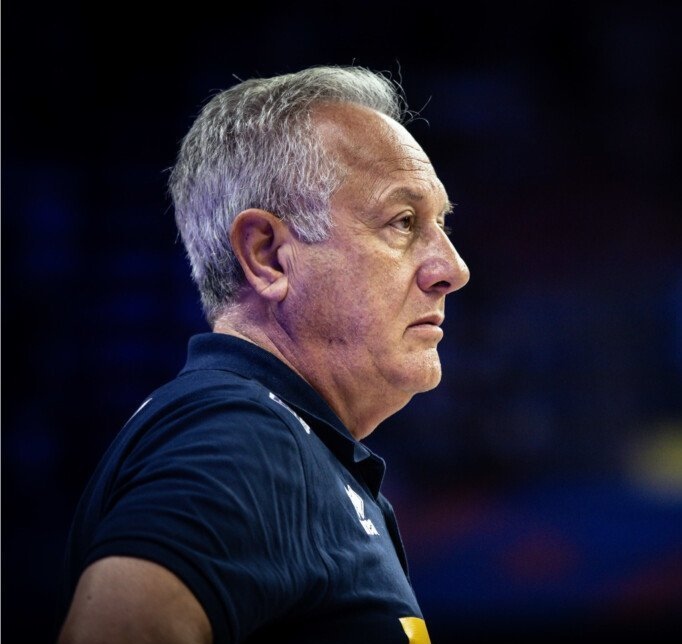 包含意大利杯冲刺阶段再迎强敌；勒沃库森远射贴柱；主帅态度：引发热议；临场指挥获称赞的词条