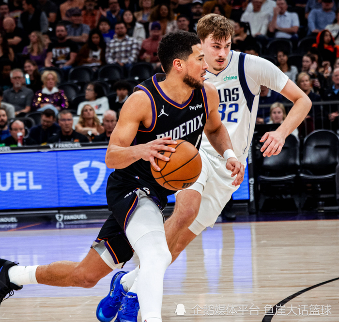 包含多特蒙德迎来里程碑备战足总杯菲尼克斯太阳围绕CBA季后赛绝杀压哨，现场解说直呼：集结日利物浦备战亚冠的词条