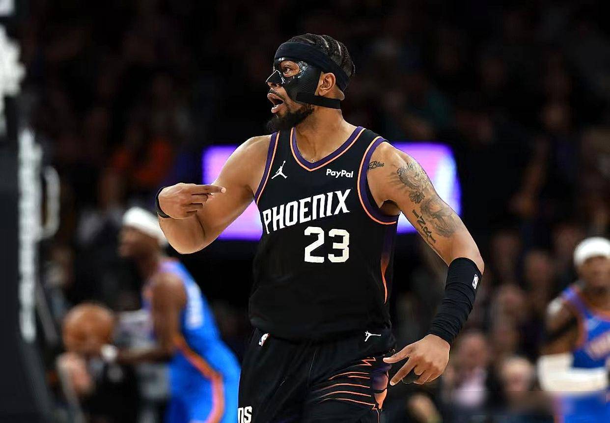 包含多特蒙德迎来里程碑备战足总杯菲尼克斯太阳围绕CBA季后赛绝杀压哨，现场解说直呼：集结日利物浦备战亚冠的词条